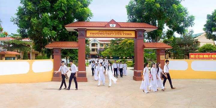 Trường THPT Cửa Tùng