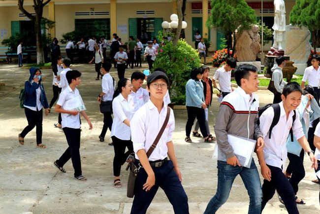 Trường THPT Trần Suyền