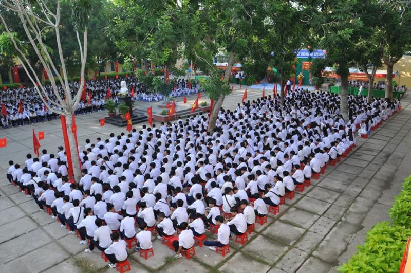 Bài văn thuyết minh về đồng phục học sinh hay nhất - Bài văn mẫu số 3