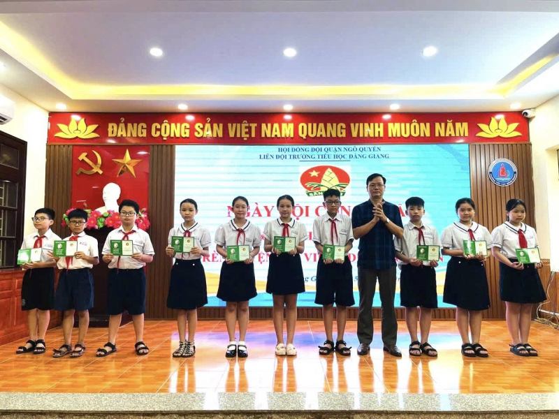 Trường Tiểu học Đằng Giang