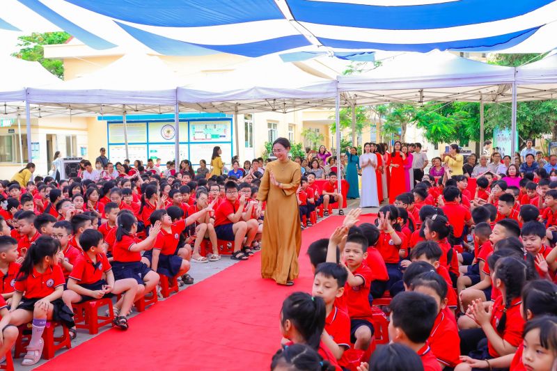 Trường Tiểu học Hùng Vương