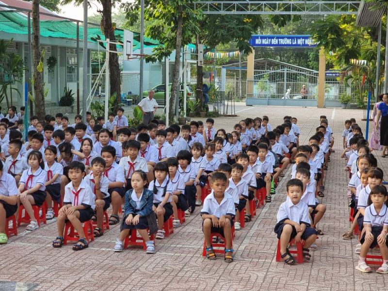 Trường tiểu học Lê Thị Hồng Gấm
