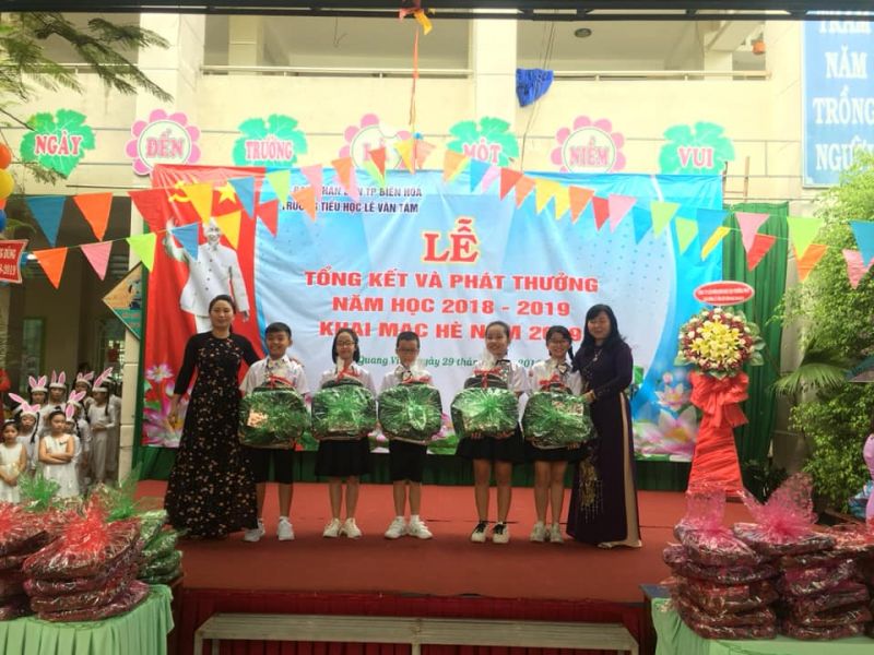 Trường tiểu học Lê Văn Tám