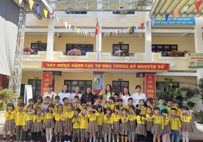 Trường tiểu học Phan Như Thạch
