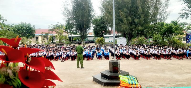 Trường THCS Sơn Hà