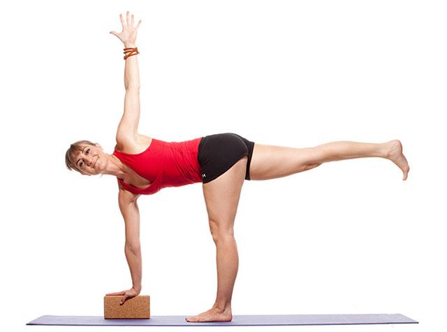 Tư thế nửa vầng trăng