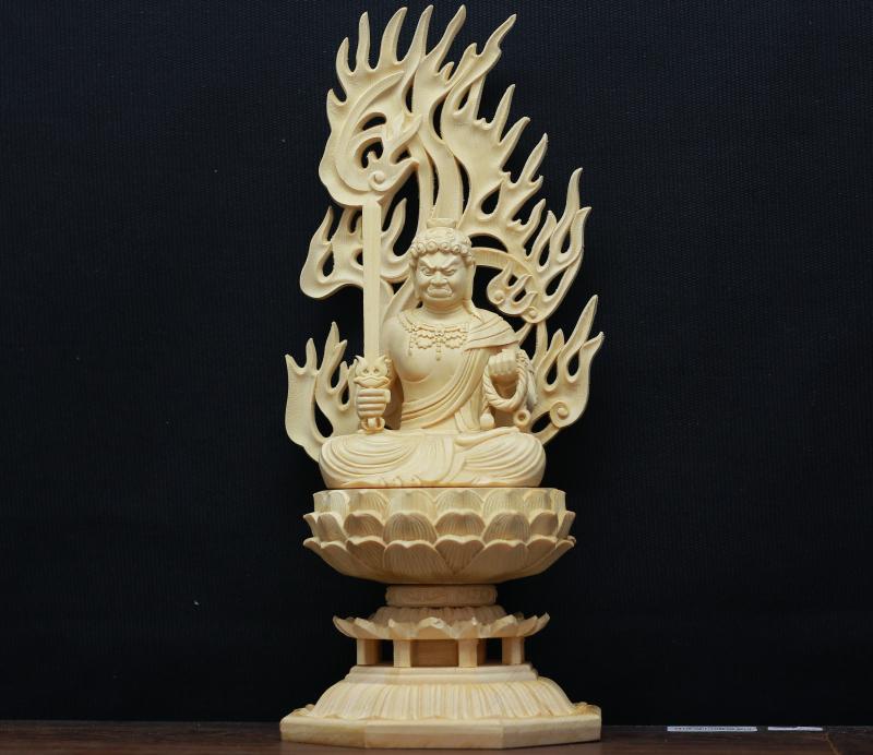 Người tuổi Dậu cầu Bất Động Minh Vương sẽ được Ngài độ mệnh cho sự an toàn, tránh những điều xấu, ác, xui xẻo