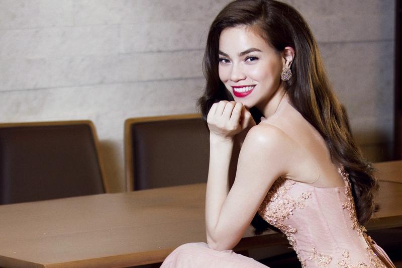 Ca sĩ Hồ Ngọc Hà